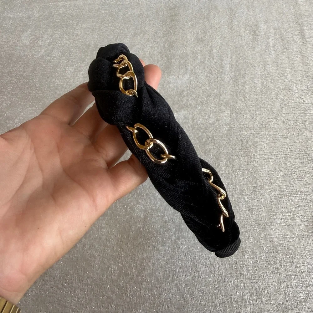 N/A black padded